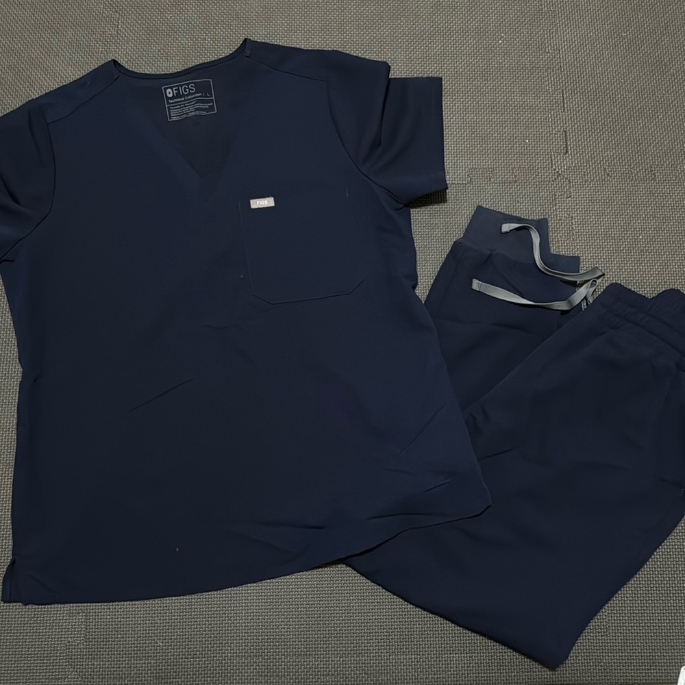 Figs scrubs set